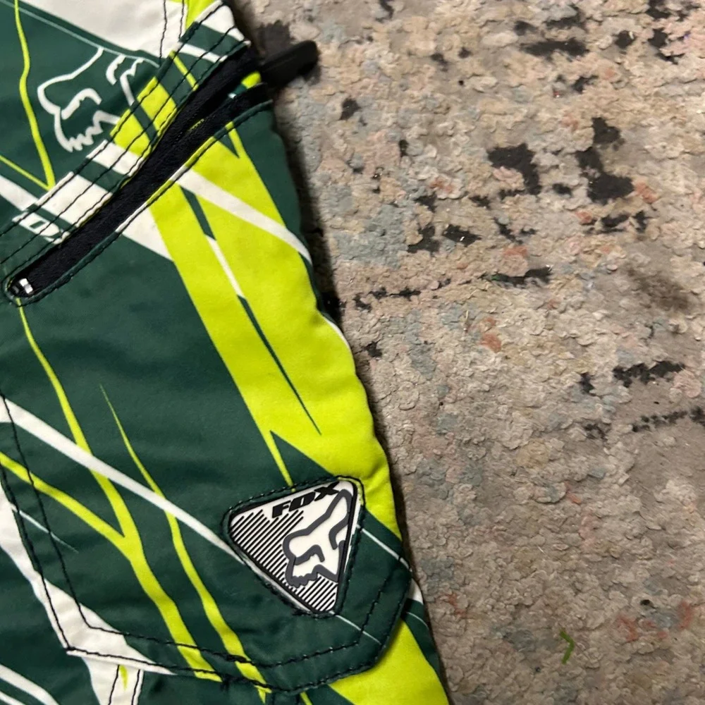 Fox Racing Board Shorts Men 32 Green Geometric Graphic Print Cargo Pocket Y2K